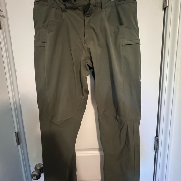 Men's Olive Green Ten Thousand Tactical Pants